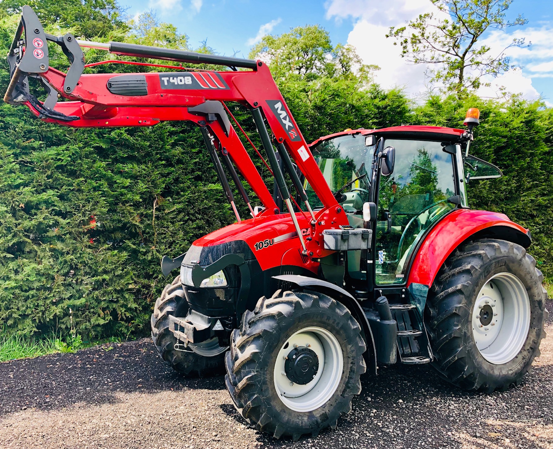 CASE FARMALL 105U & MX T408 LOADER ( 460 HOURS! )**SOLD** - J Bourne 