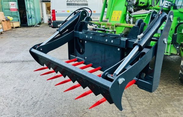 NEW BALE SLICE / SHEAR WITH WRAP RETAINER